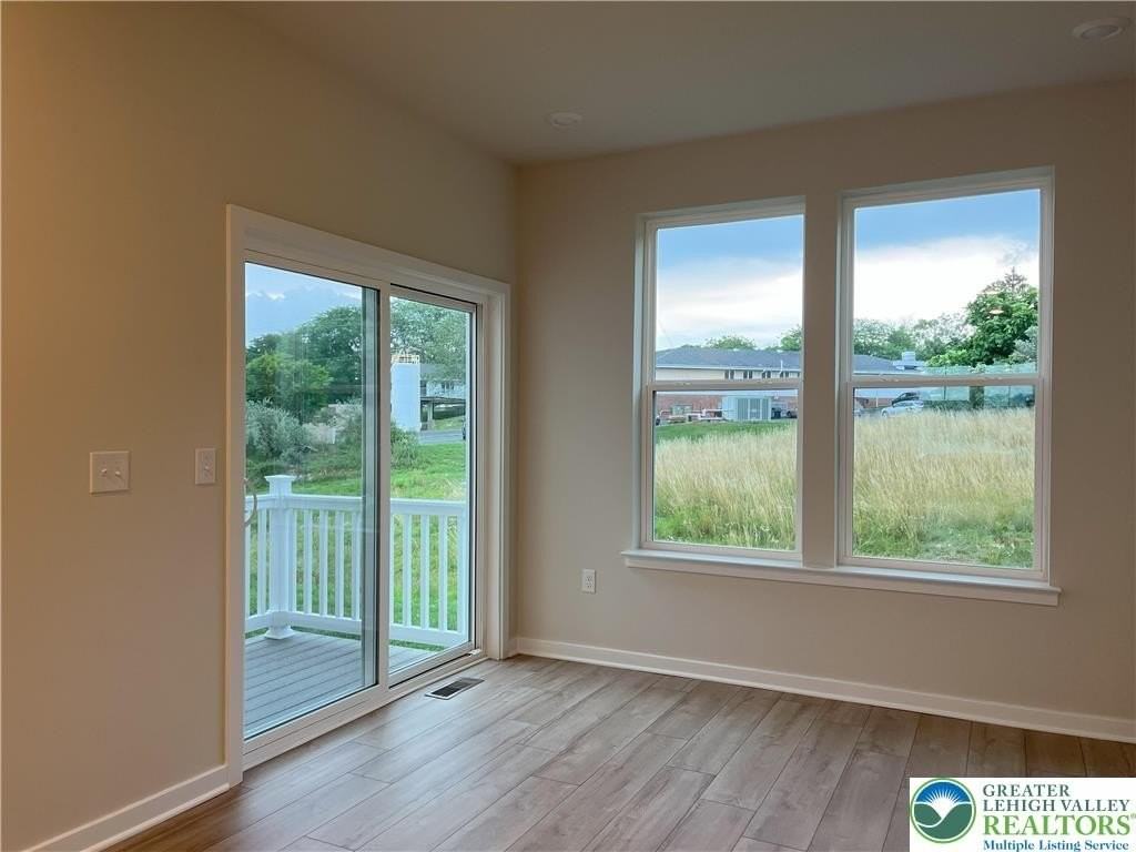 7620 Clayton Ave - Photo 7 of 28