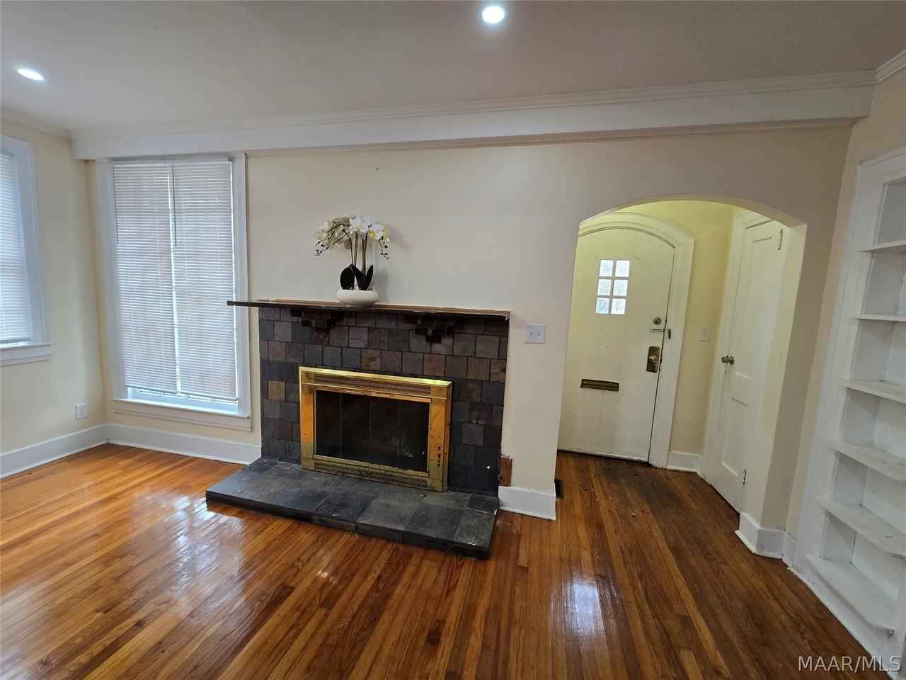 2036 Gorgas St - Photo 3 of 24