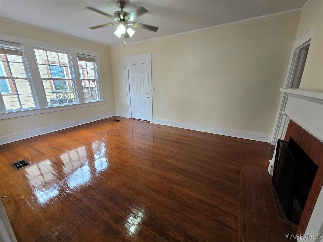 1938 Gorgas St - Photo 7 of 21