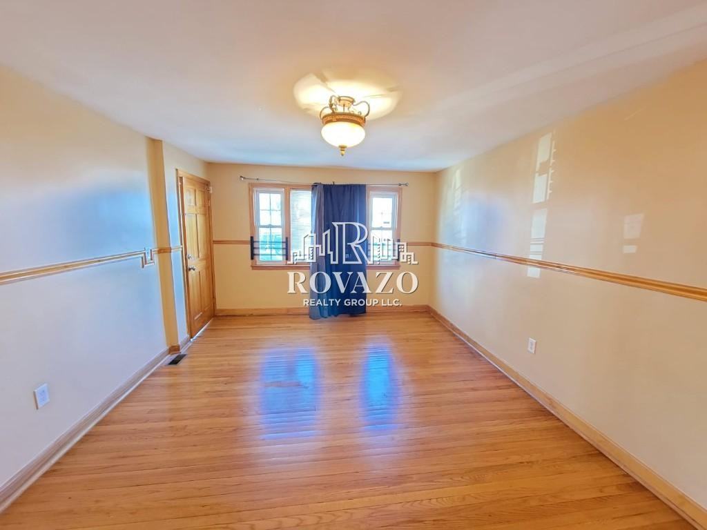 226 Columbia Ave #1R - Photo 4 of 8