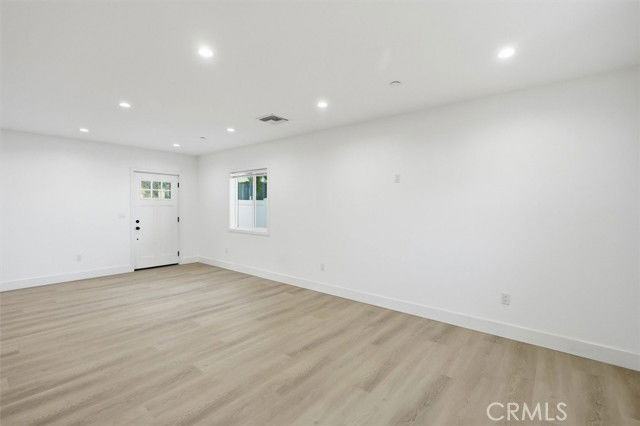 14014 Hubbard St #1-2 - Photo 3 of 8