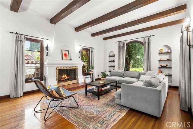 1500 Thompson Ave - Photo 2 of 8