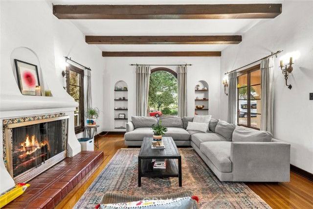 1500 Thompson Ave - Photo 3 of 8