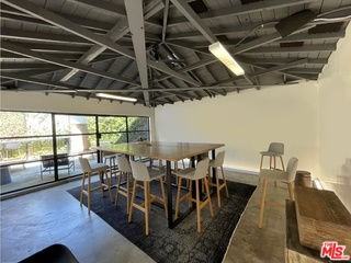 2422 Abbot Kinney Blvd - Photo 4 of 8