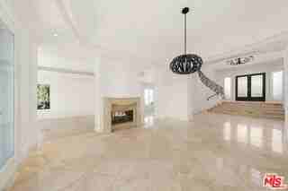 1425 N Tigertail Rd - Photo 5 of 8