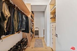 818 N Doheny Dr #401 - Photo 7 of 8