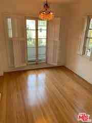 7970 Blackburn Ave - Photo 4 of 8