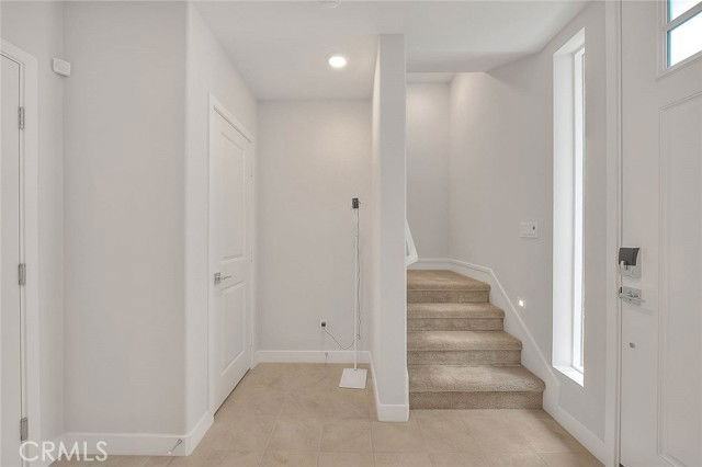 6 Crown Point Dr - Photo 2 of 8