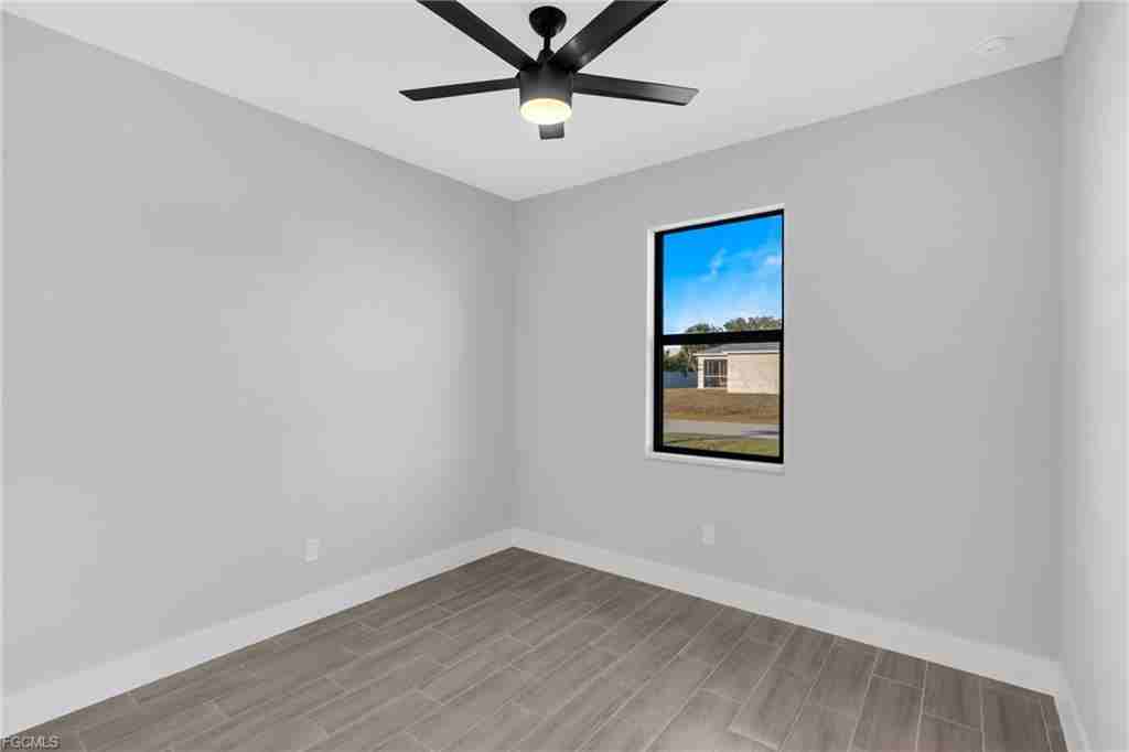 1109 Ne 2nd Ave - Photo 5 of 8