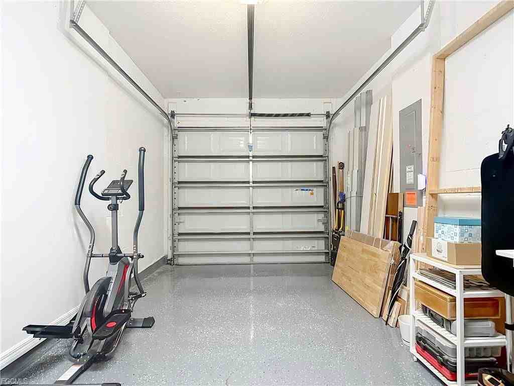 5529 Soria Ave - Photo 3 of 8