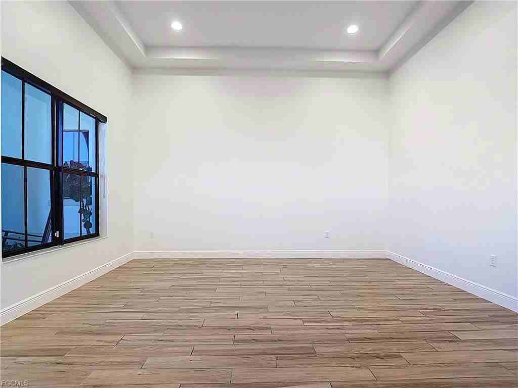 5023 Salerno St - Photo 3 of 8