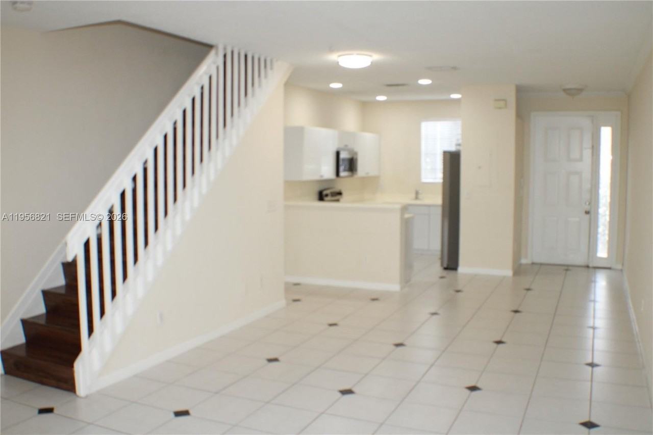 4704 Nw 57th Pl #4704 - Photo 2 of 15