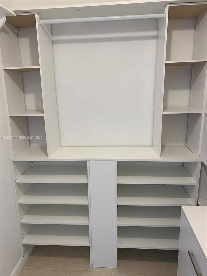 18322 Nw 68th Ave #A - Photo 4 of 8