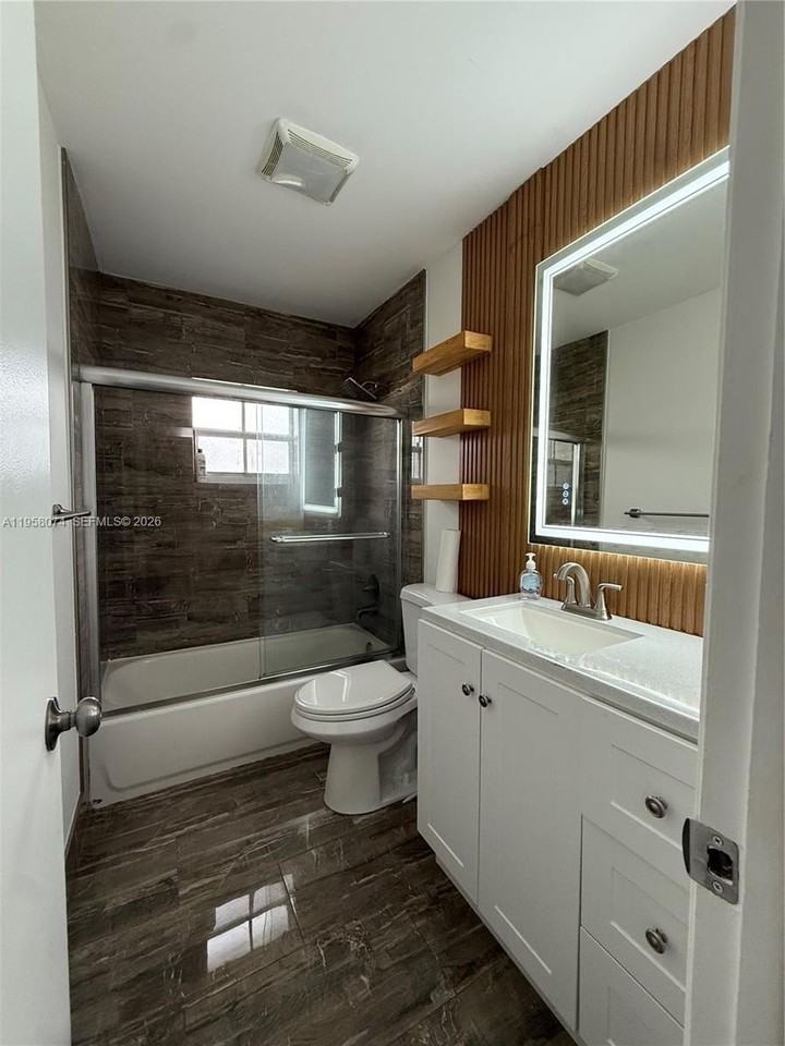 19253 Carolina Cir - Photo 6 of 50