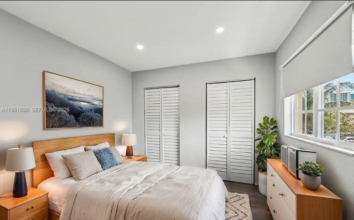 380 Nw 20th St #8 - Photo 5 of 21