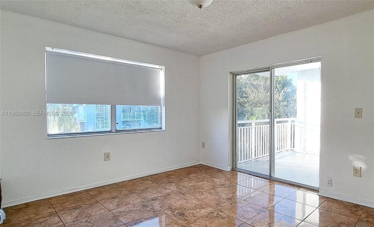 8520 Sw 212th St #306 - Photo 4 of 17