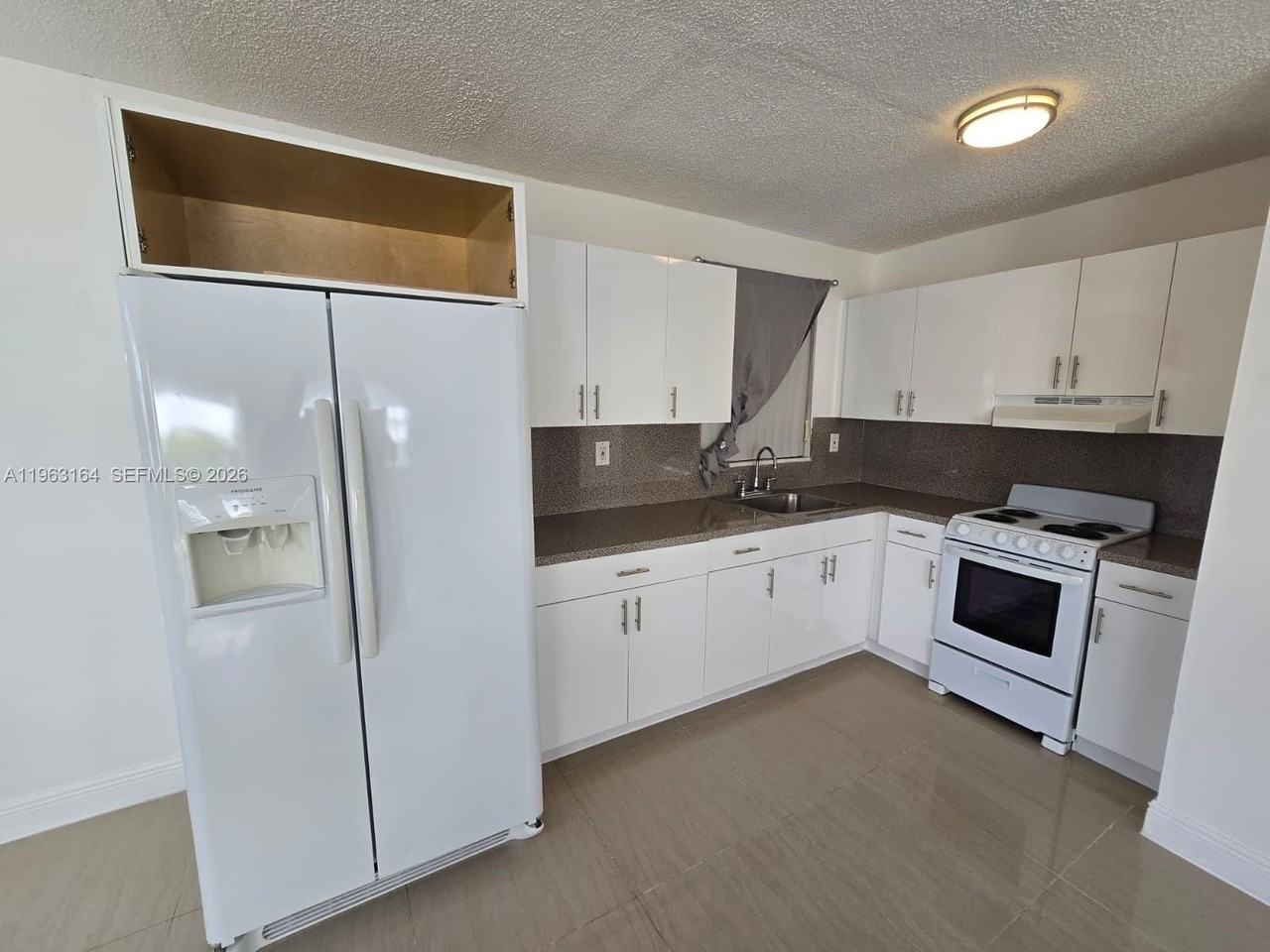 17240 Nw 52nd Ave - Photo 2 of 20