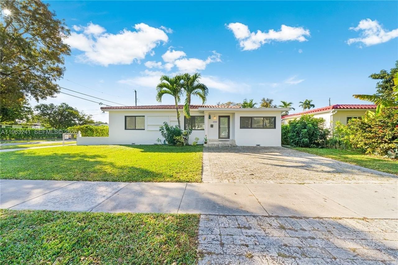 6060 Sw 16th Ter #0 - Photo 2 of 25