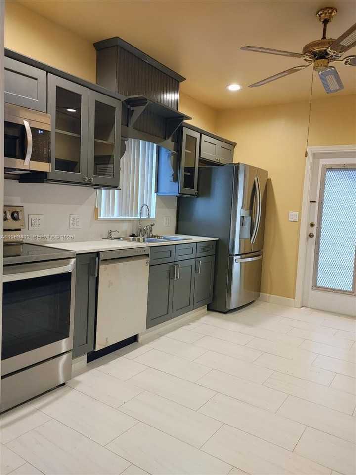 630 Sw 25th Rd - Photo 2 of 9