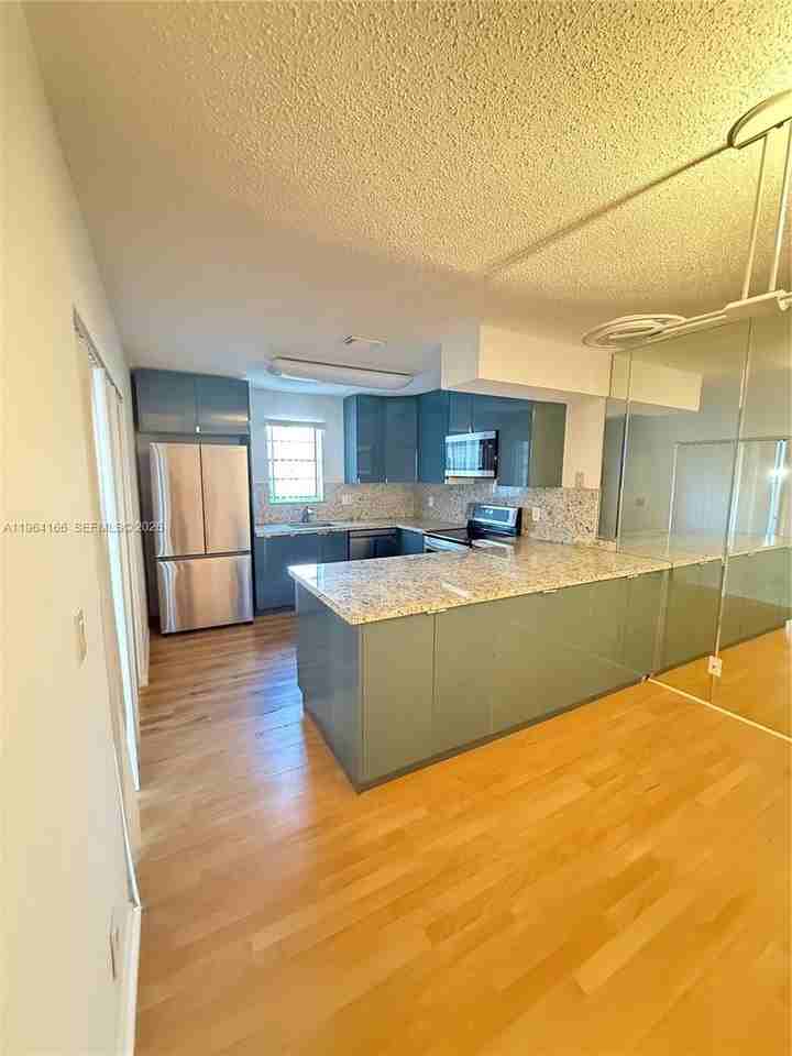 2515 Nw 99th Ave #2515 - Photo 6 of 31