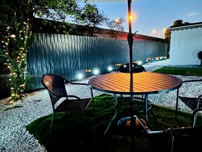 610 Nw 111th St #1 - Photo 2 of 9