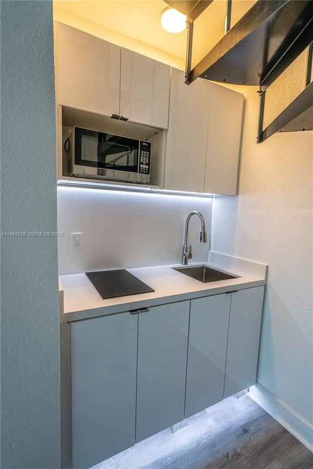 7315 Carlyle Ave #6 - Photo 6 of 13