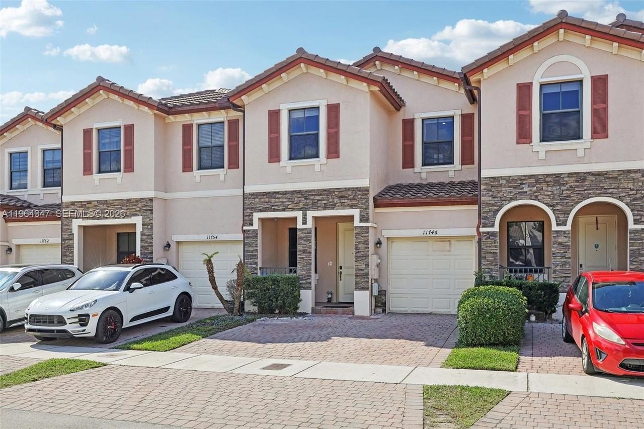 11746 Sw 151st Ave #11746 - Photo 2 of 36