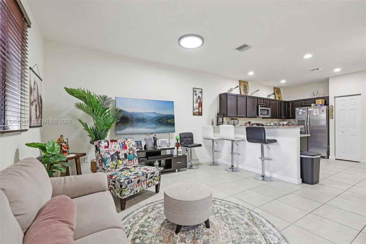 11746 Sw 151st Ave #11746 - Photo 5 of 36