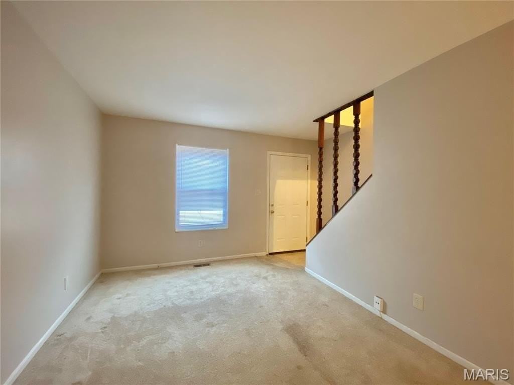 3865 Crest Circle Dr - Photo 4 of 18