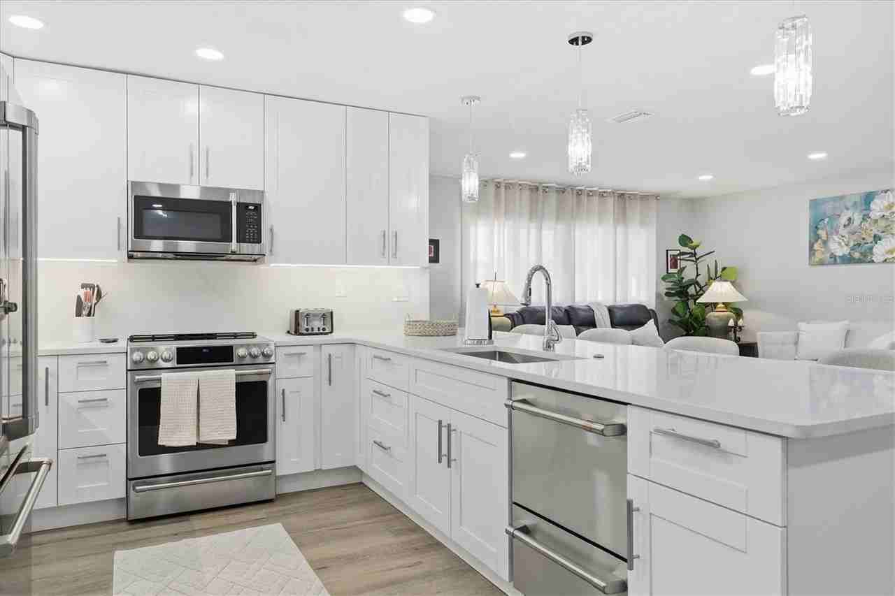 5247 Carmilfra Dr - Photo 5 of 50