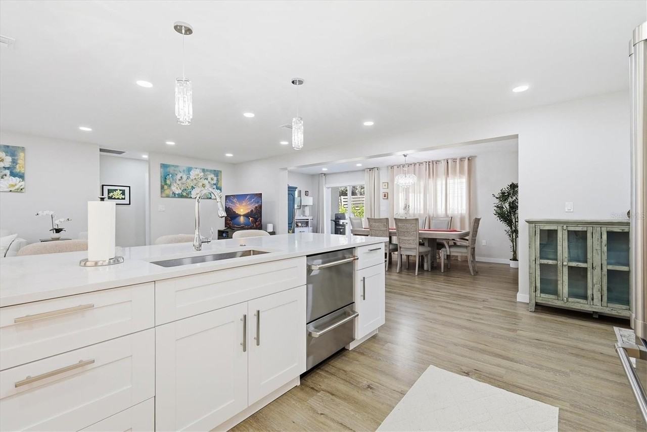 5247 Carmilfra Dr - Photo 6 of 50