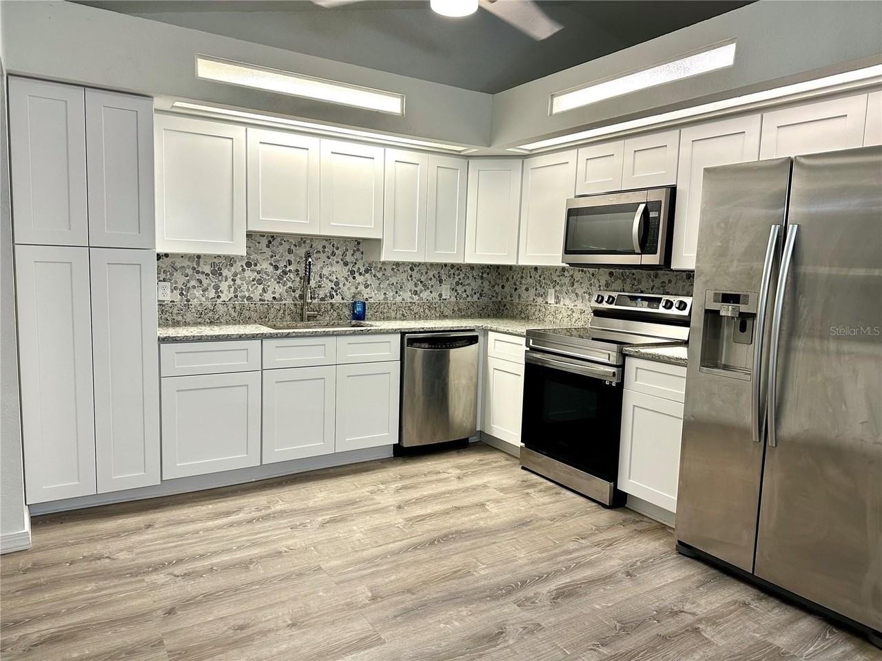 4395 Hansard Ave - Photo 4 of 30