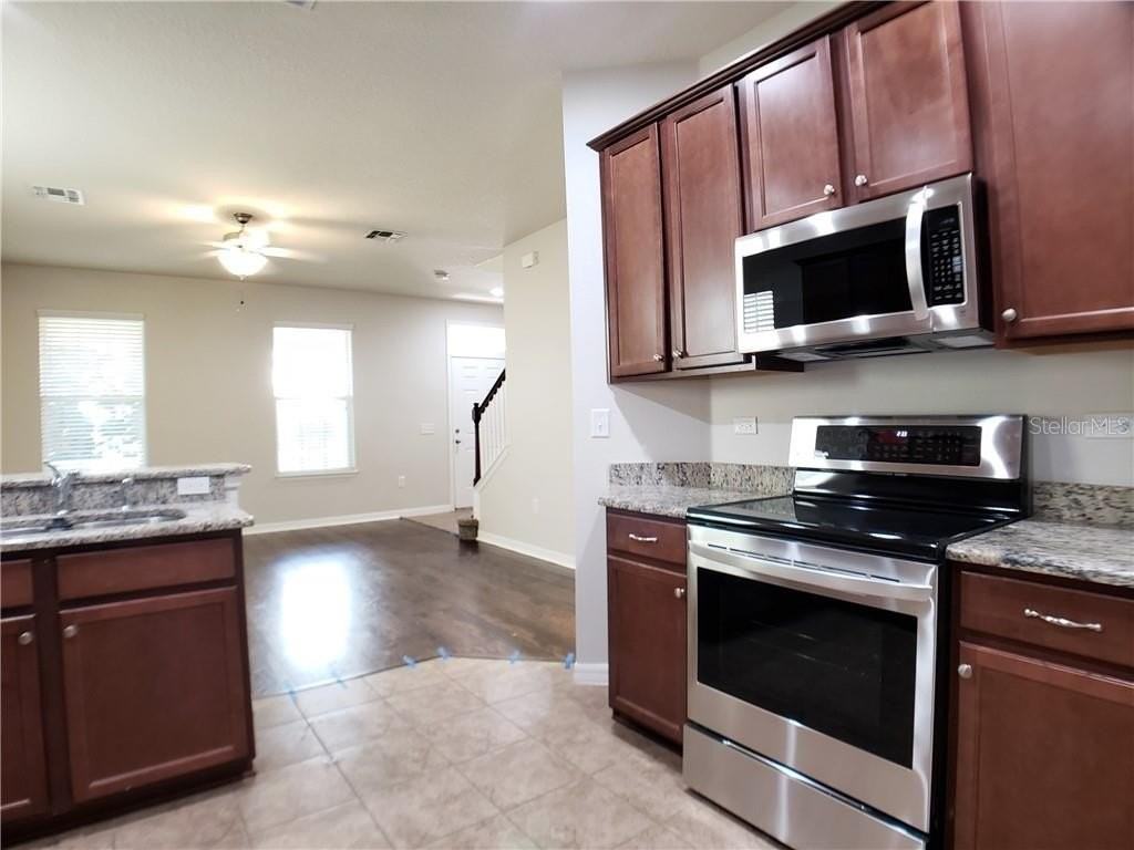 8636 Powder Ridge Trl - Photo 7 of 36