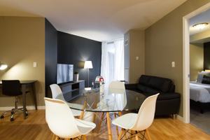 featured image of 140 Simcoe St