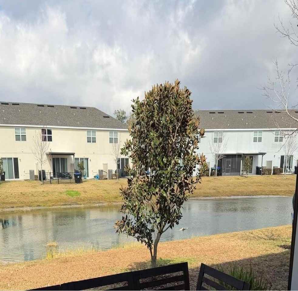 10597 Salt Grove St - Photo 2 of 31