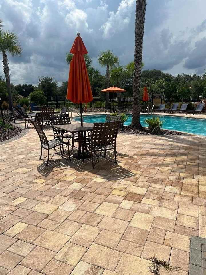 10597 Salt Grove St - Photo 4 of 31