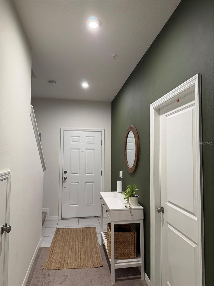 10597 Salt Grove St - Photo 5 of 31