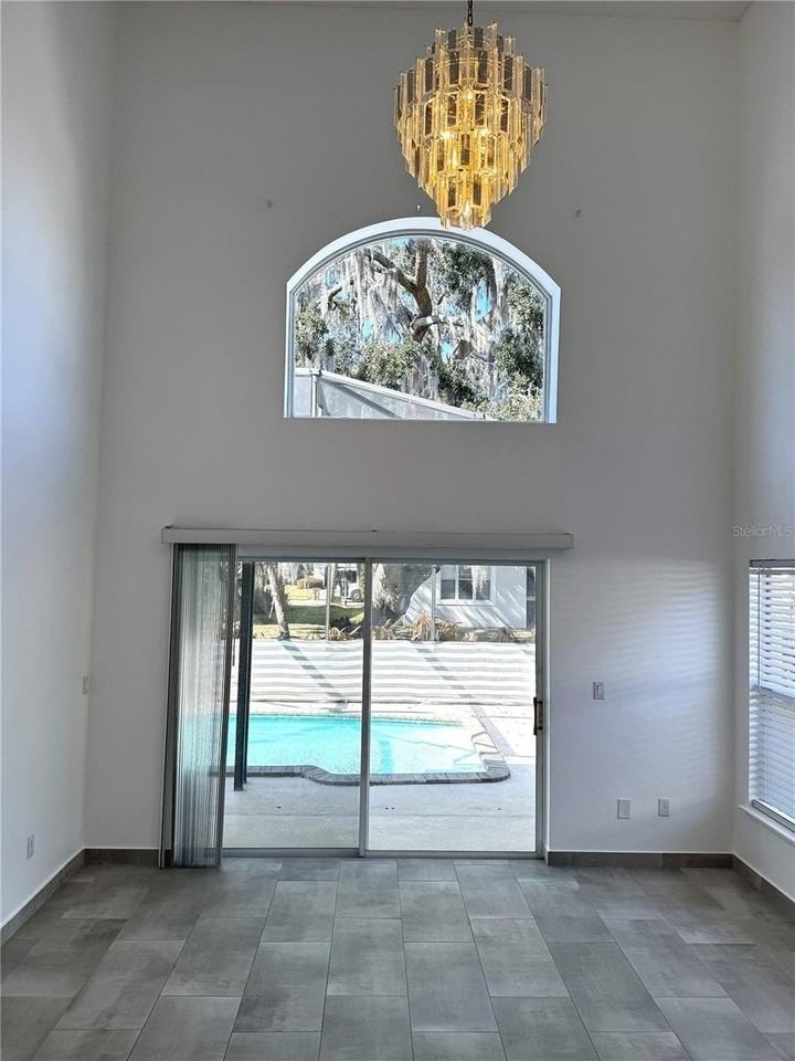 1851 Wedgewood Way - Photo 4 of 15