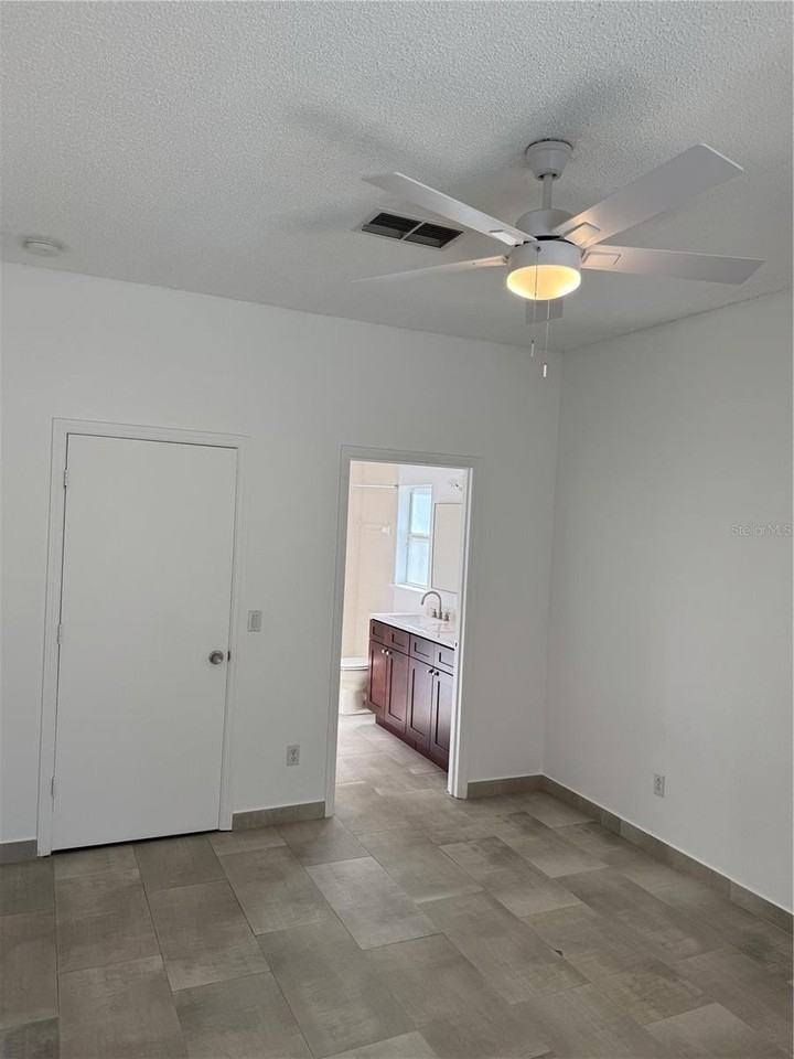 1851 Wedgewood Way - Photo 5 of 15