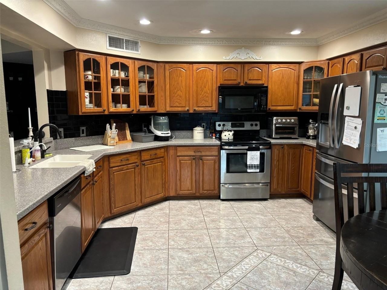 3031 Pine Forest Dr - Photo 3 of 35