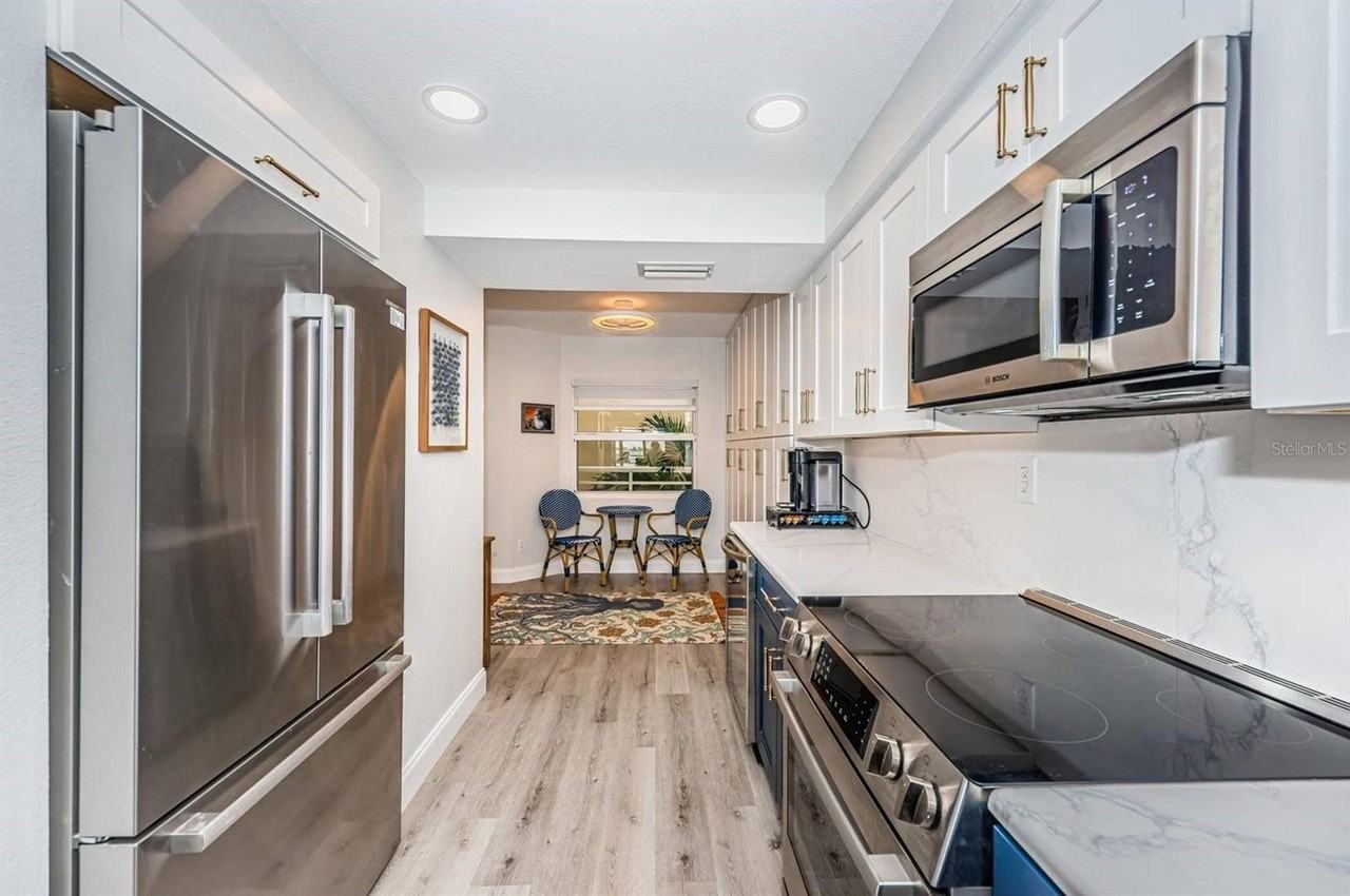 6105 Bahia Del Mar Cir #287 - Photo 6 of 23