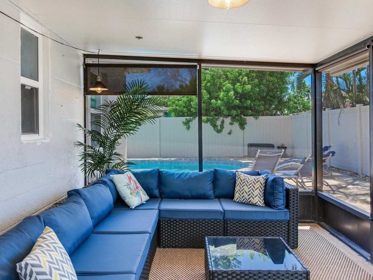 230 144th Ave - Photo 5 of 50