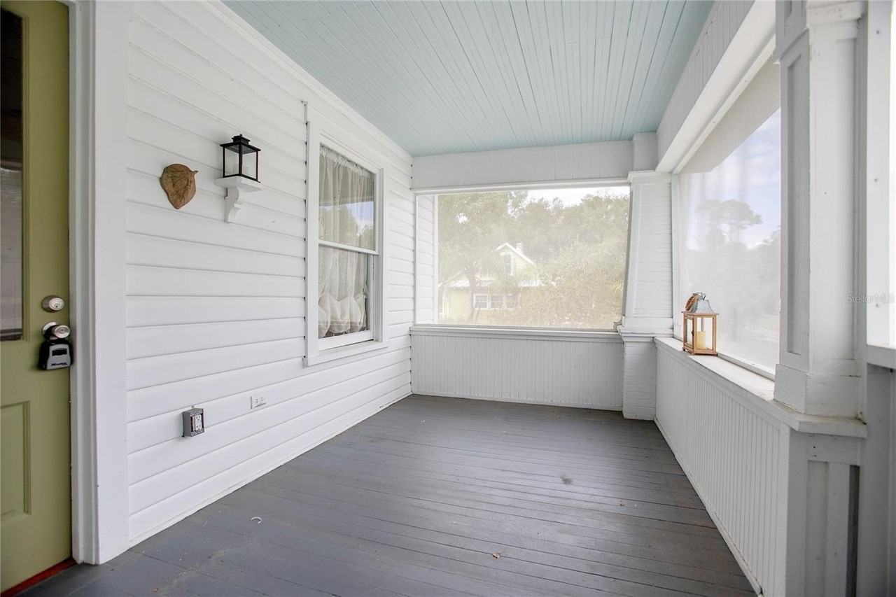 1056 Stevens St - Photo 3 of 28