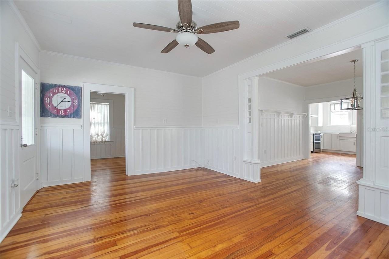 1056 Stevens St - Photo 5 of 28