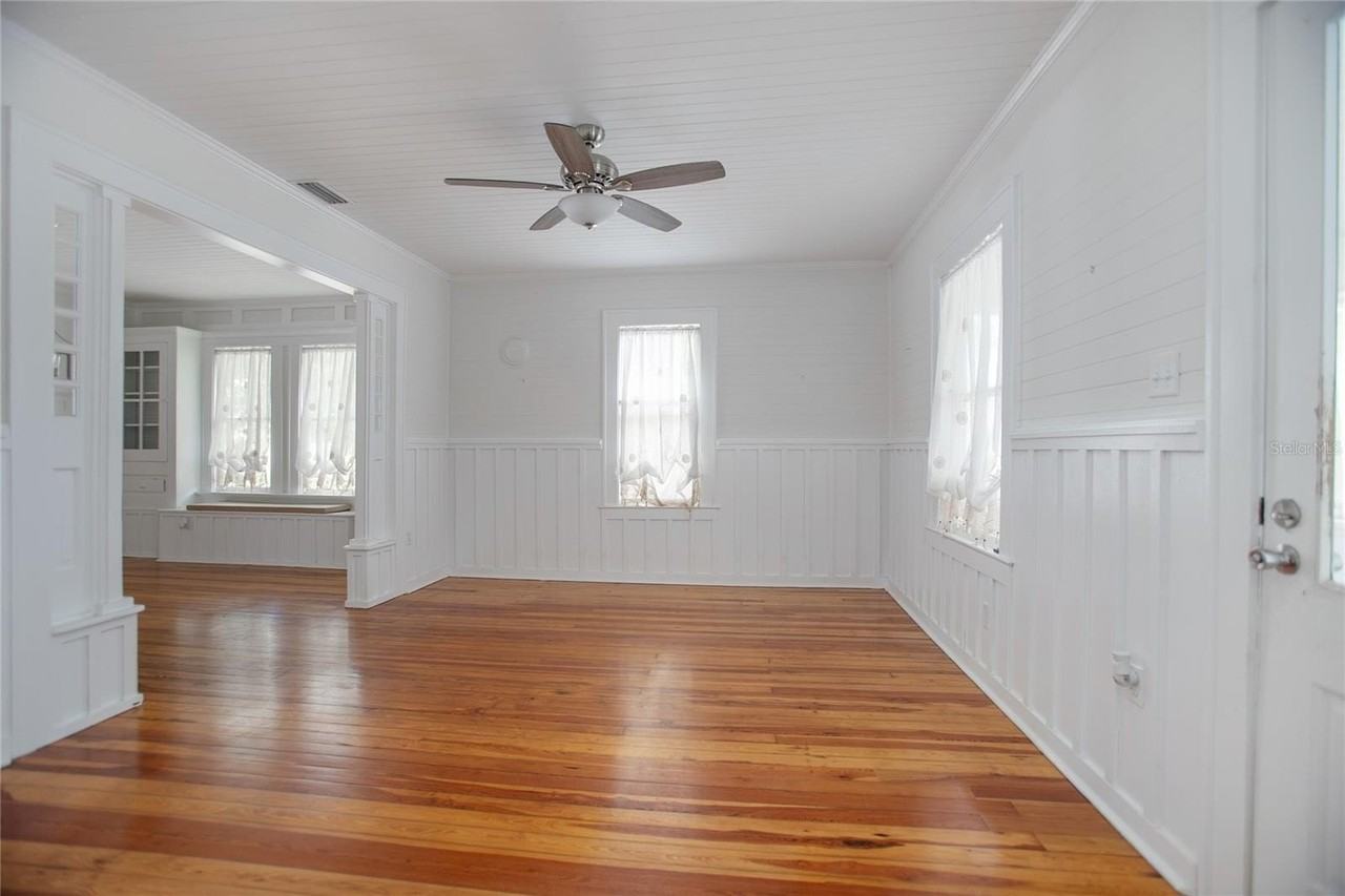 1056 Stevens St - Photo 6 of 28