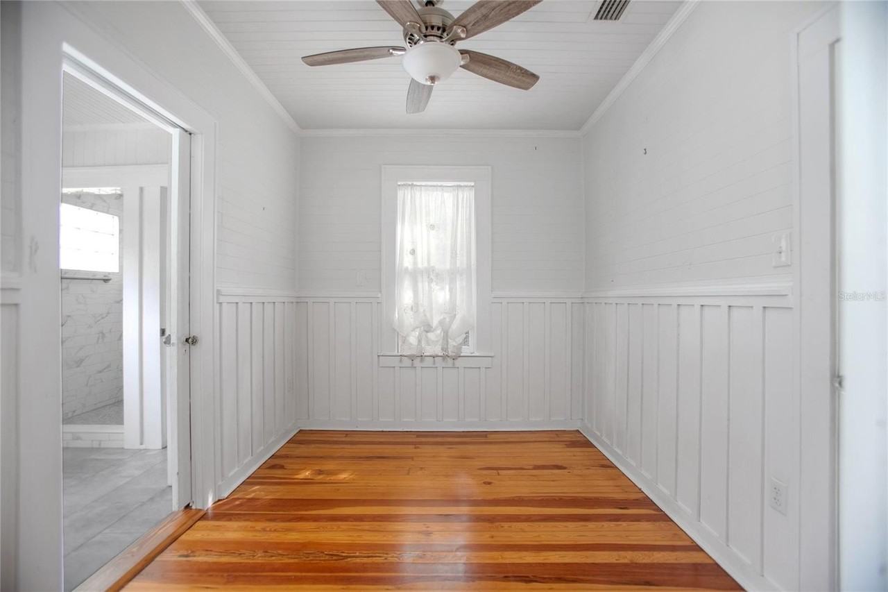 1056 Stevens St - Photo 7 of 28