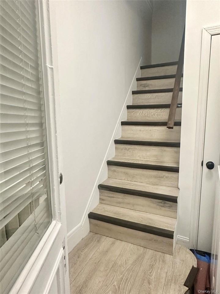 525 E 5th St - Photo 3 of 14