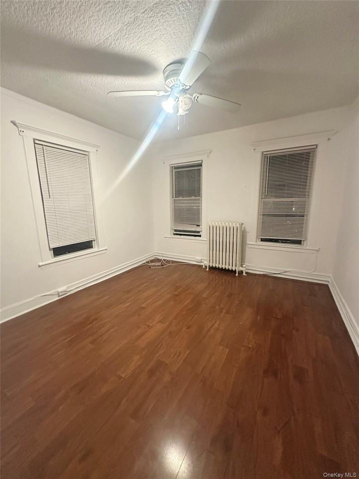 525 E 5th St - Photo 6 of 14