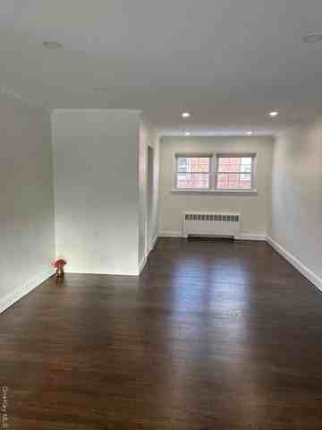 106 Bregman Ave - Photo 4 of 17