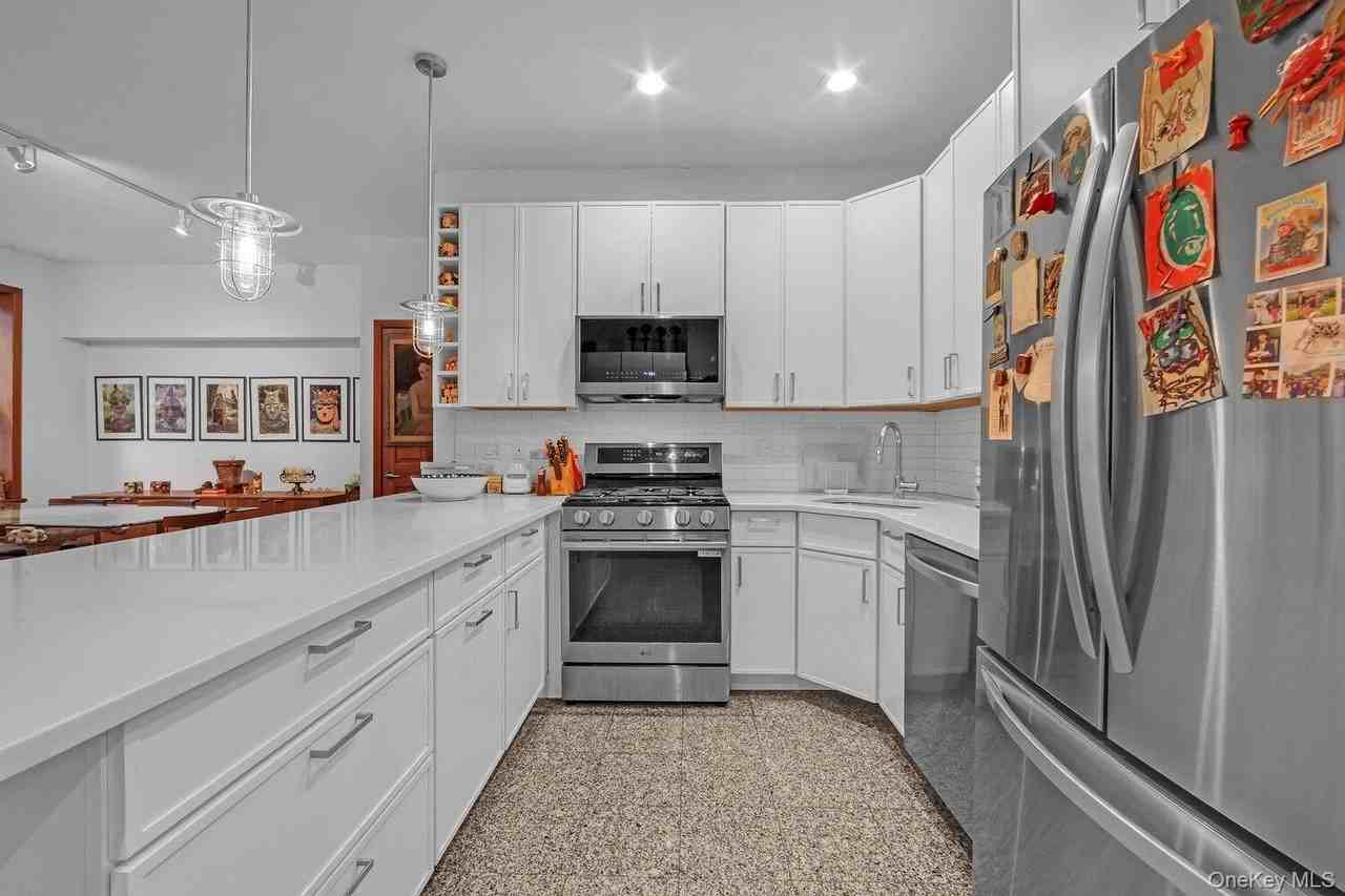 220 Centre St Apt 2 #2 - Photo 3 of 13